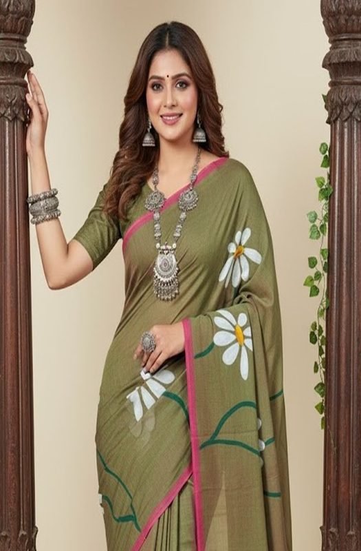 green-red-mul-handpainted-saree-with-daisy-flowers-front-view-by-swamini-sarees.
